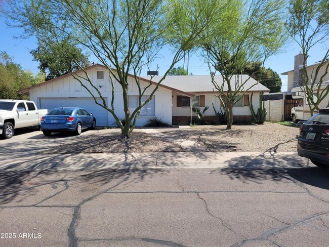 Photo - 2605 S Rita Ln House