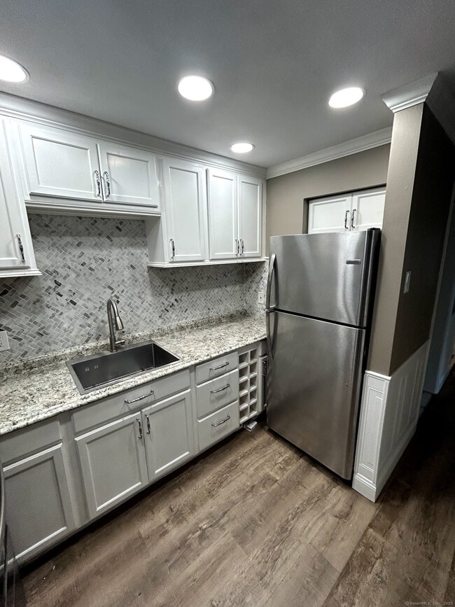 Photo - 21 3rd St Unit APT 2