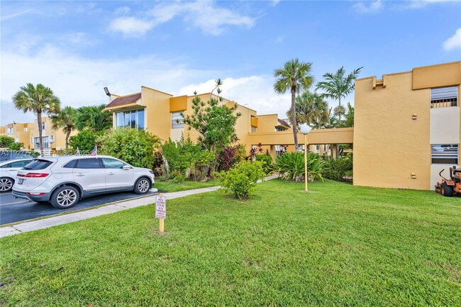 Building Photo - 9311 SW 4th St Unit 105B