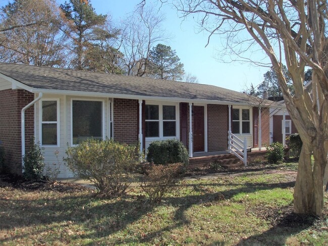 Photo - FOR RENT - 3 Bedroom / 1 Bath Ranch in Chesapeake!