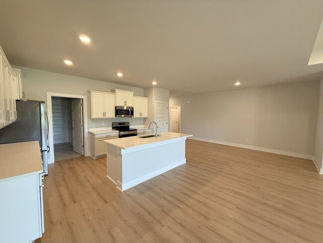 Photo - 128 Clift Farm Dr