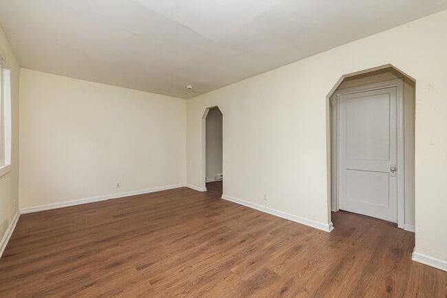 132 Burgess Ave