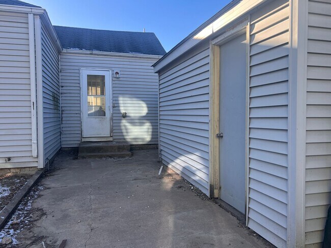 Photo - Freshly Renovated 2 Bed / 1 Bath Home on Corner Lot – Davenport, IA