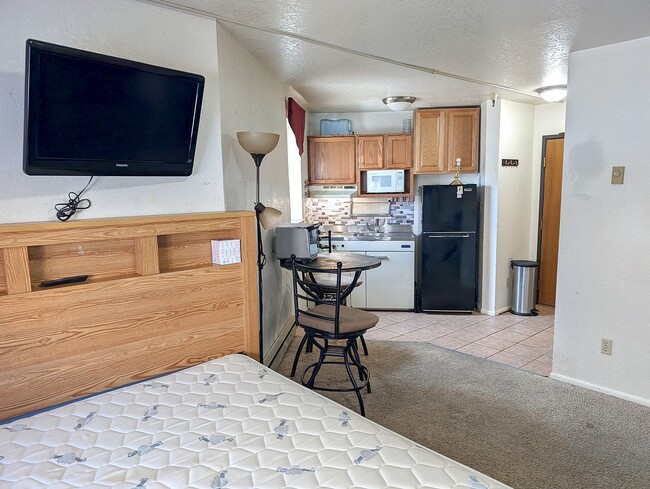 Photo - Convenient Prospector Location