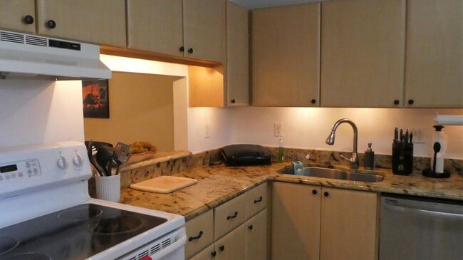 Photo - 2500 Fiore Way Unit 102 c