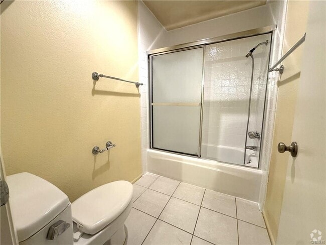 Building Photo - 10793 Ashton Ave Unit 11 Rental
