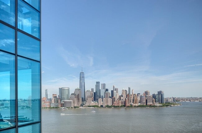 Building Photo - 77 Hudson St Unit 2907