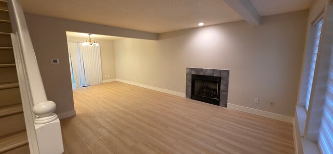 Photo - 4904 SE Bybee Blvd