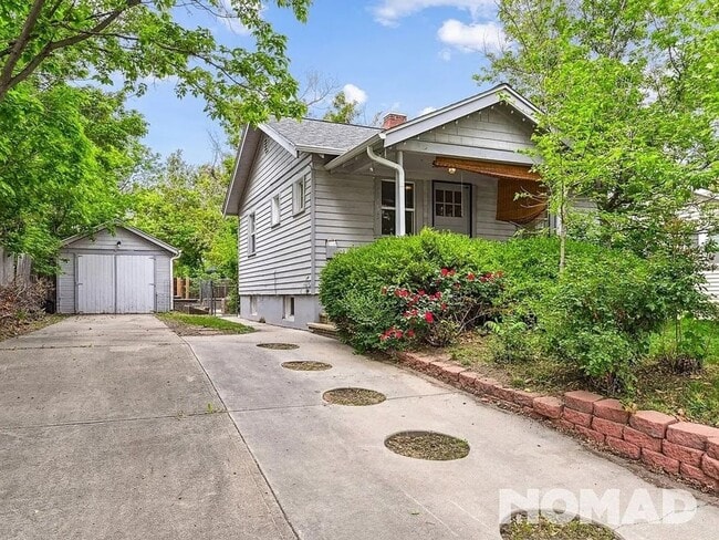 Building Photo - 5163 Beach Ct