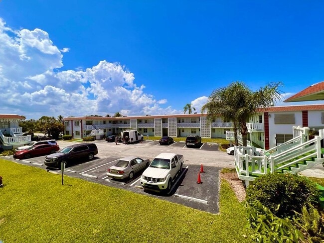 Building Photo - 1440 NW 43 Terrace Unit 203 Rental
