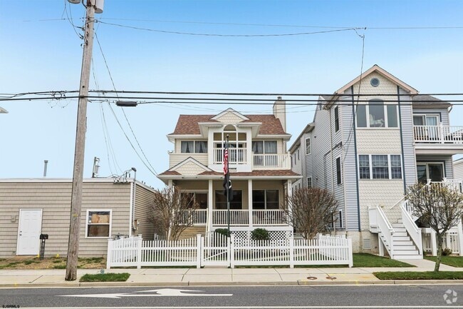 Building Photo - 911 Bay Ave Unit 1 Rental