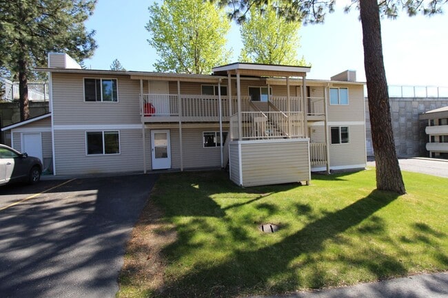Building Photo - 8422 N Mayfair St Unit 3