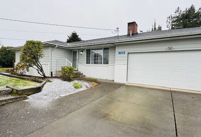 Burlington 3 Bed 2 Bath Home in quiet neig... - Burlington 3 Bed 2 Bath Home in quiet neig...