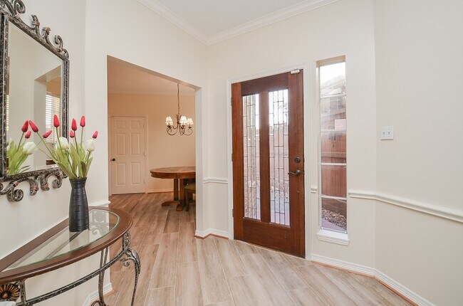 Photo - 4916 Inker St