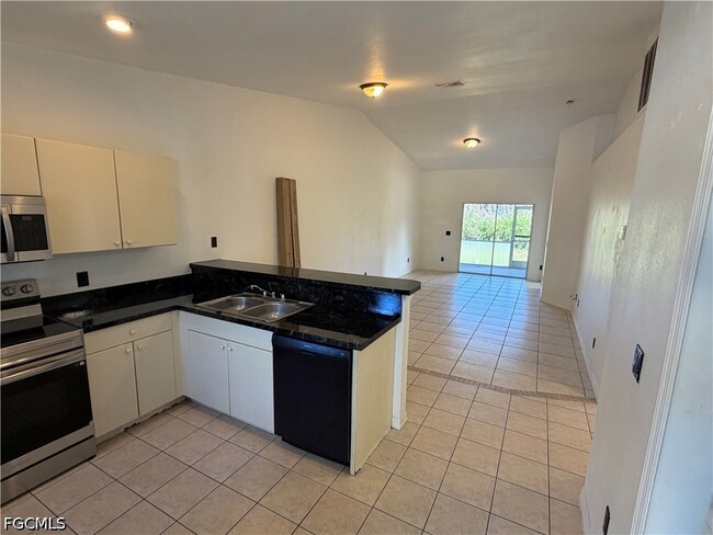 Photo - 803 Meadow Rd
