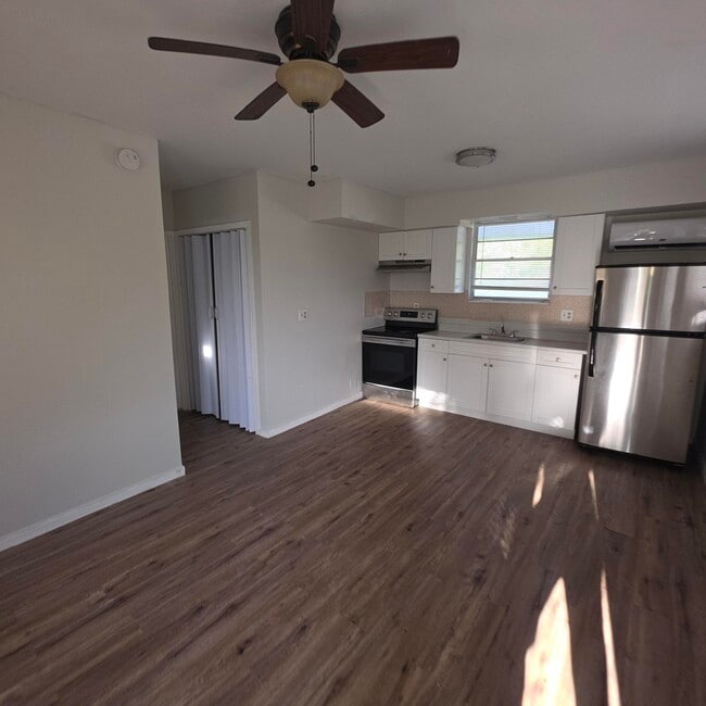 Building Photo - 1826 Sherman St Unit Apt 15