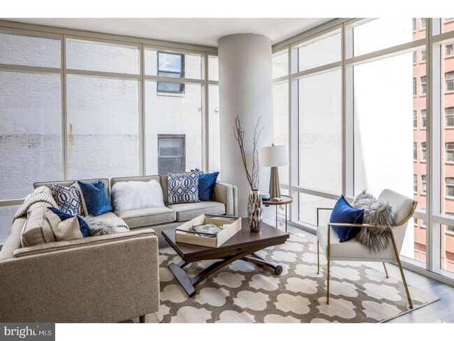 Building Photo - 1213 Walnut St Unit 1B-0414 Rental