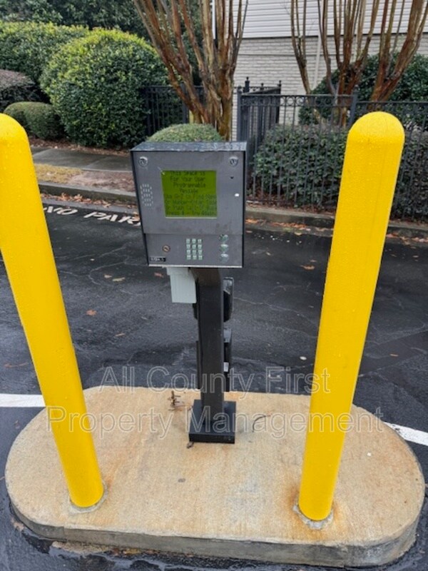 Photo - 6940 Roswell Rd Unidad 6940 Roswell Rd