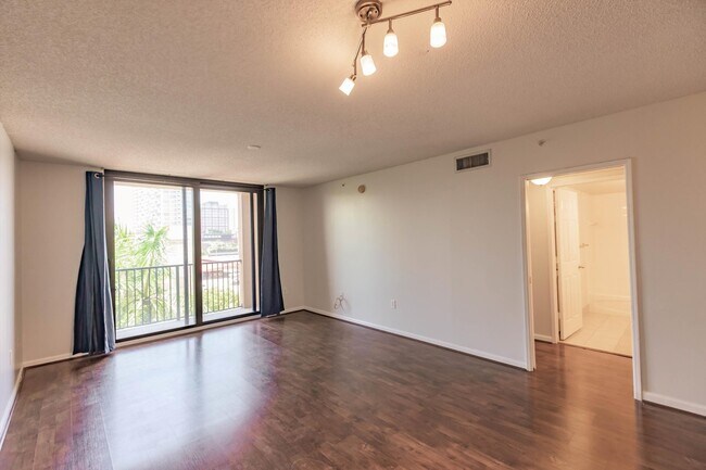 651 Okeechobee Blvd Unit 506