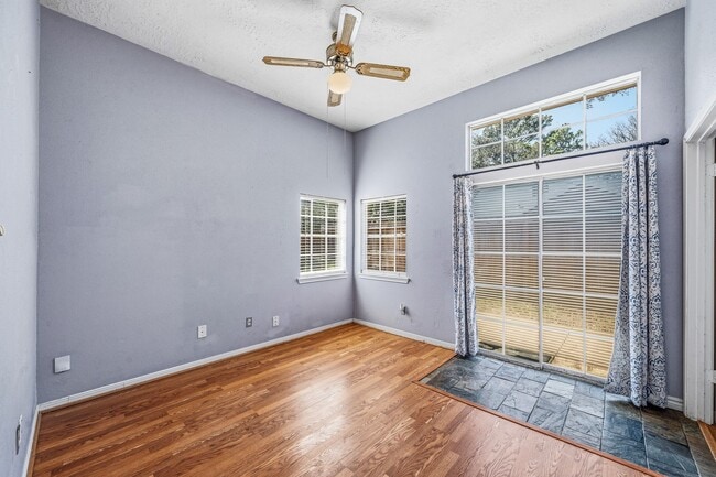 Photo - 15974 Oak Mountain Dr