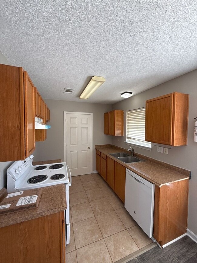 Photo - 175 Pine Ridge Ln