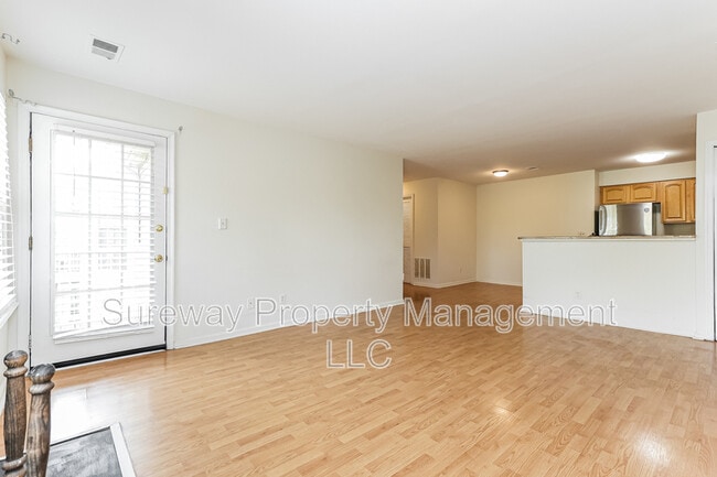 Photo - 447 Meade Ct