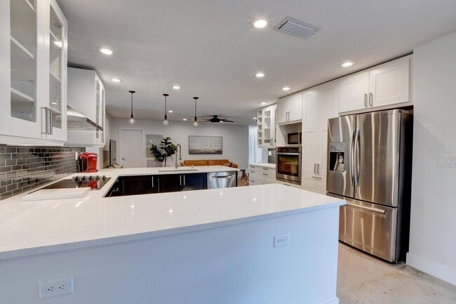 Photo - 1440 NW 12th Way