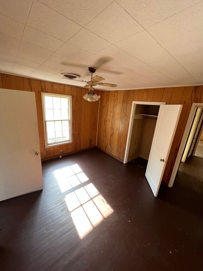 Photo - 2511 Quinton St