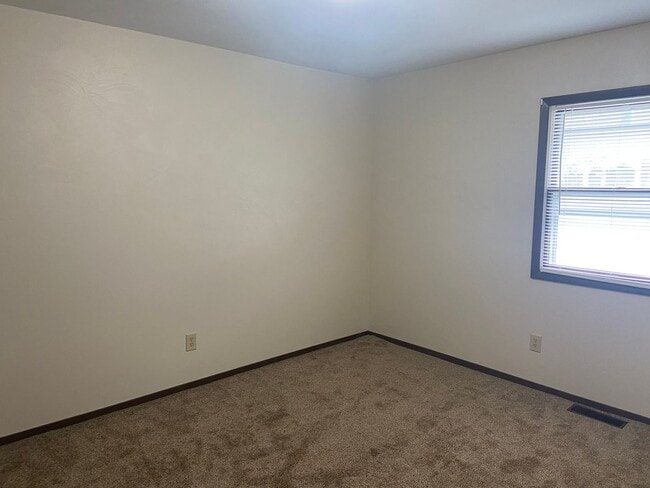 Photo - 4130-4136 Canterbury Dr Unit 4130