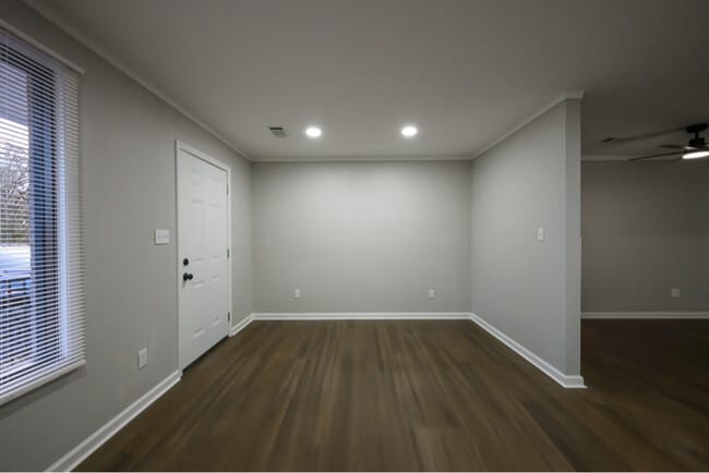 Photo - 175 E Charles St