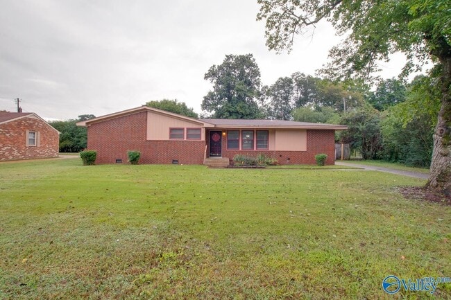 Photo - 4108 Lakeview Dr NW