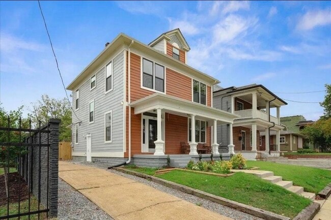 Photo - 156 N Tucker St