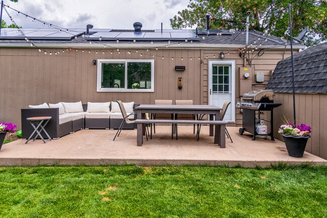 Photo - 3388 S Holly St