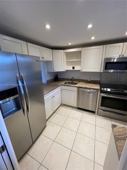 Photo - 3100 N Palm Aire Dr Unidad 204 Rental