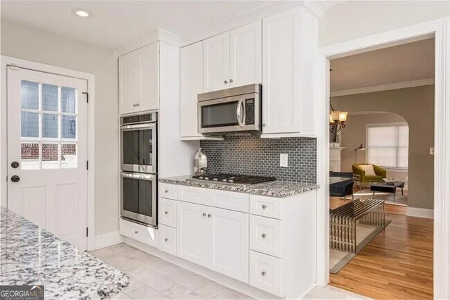 Photo - 311 Delmont Dr NE