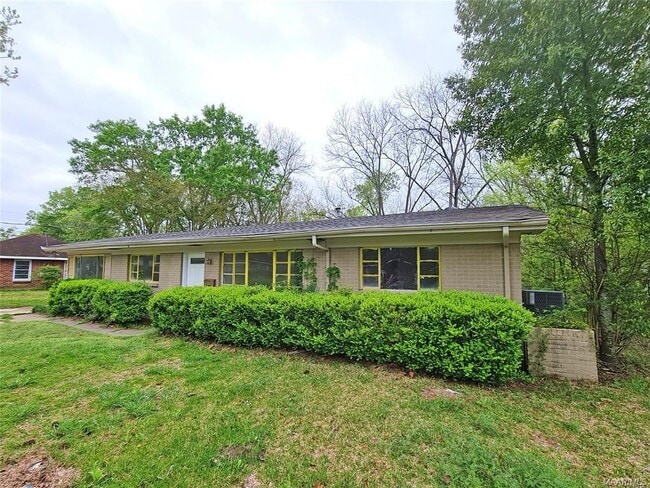 Photo - 1220 Lynwood Dr