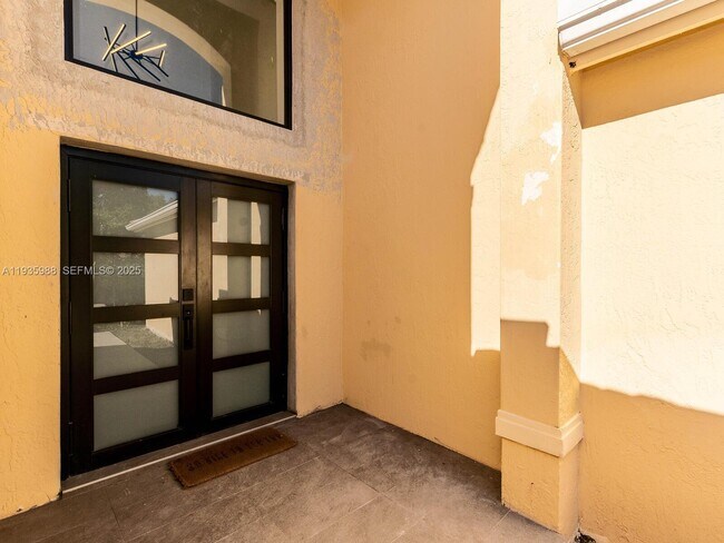 Photo - 381 Cameron Dr