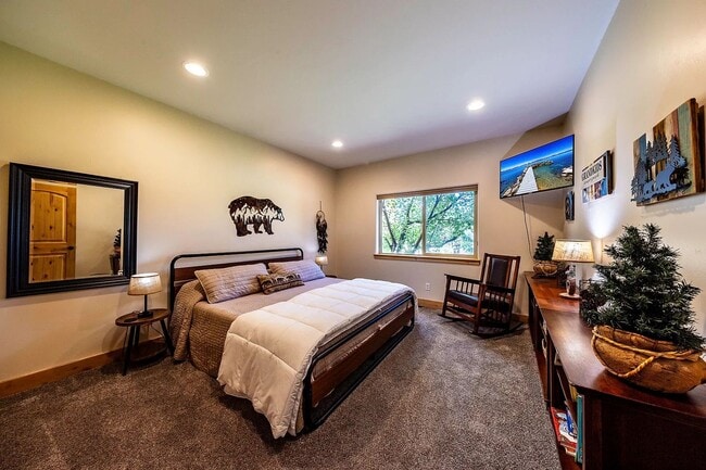 Photo - Large Mountain Luxury Home