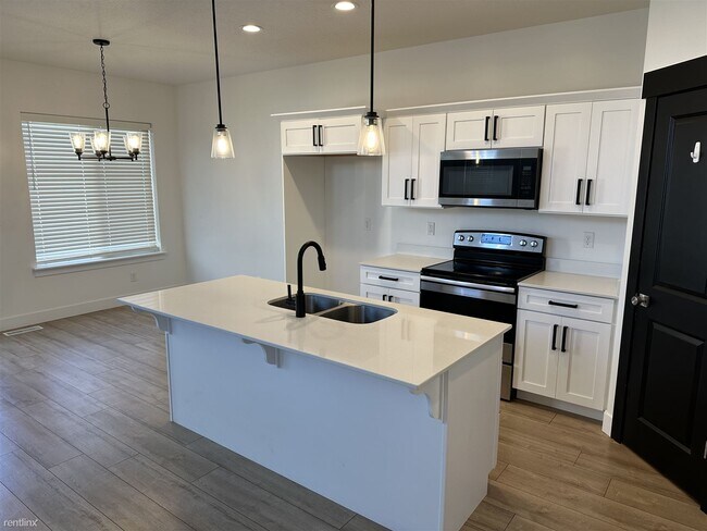 Photo - 4 br, 3.5 bath Townhome - 13103 S Keegan Dr