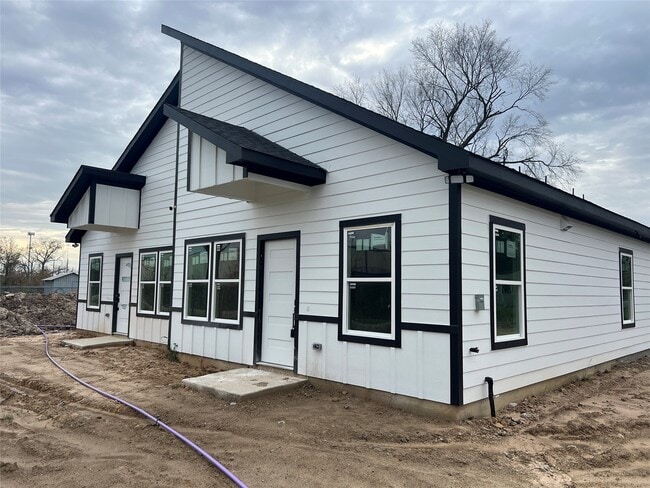 Photo - 5710 Delmack St