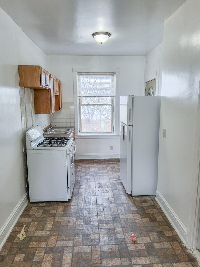 Photo - 4716 N Kenneth Ave Apartment Unit #3