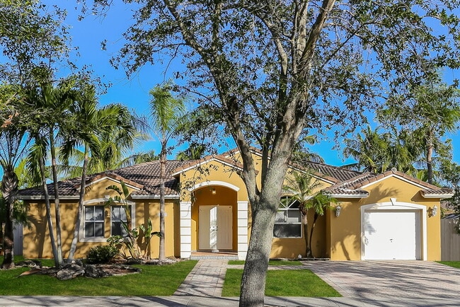 Building Photo - 18081 SW 152nd Ct
