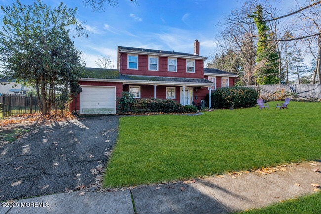 Photo - 260 Howard Ave