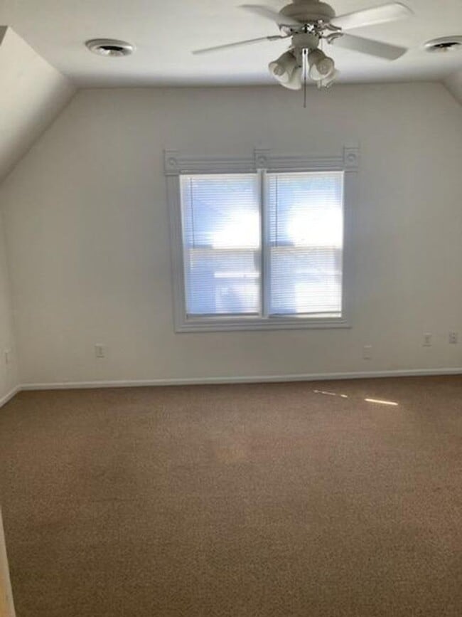 Photo - 616 2nd St SW Unit 616 2nd Apt #3