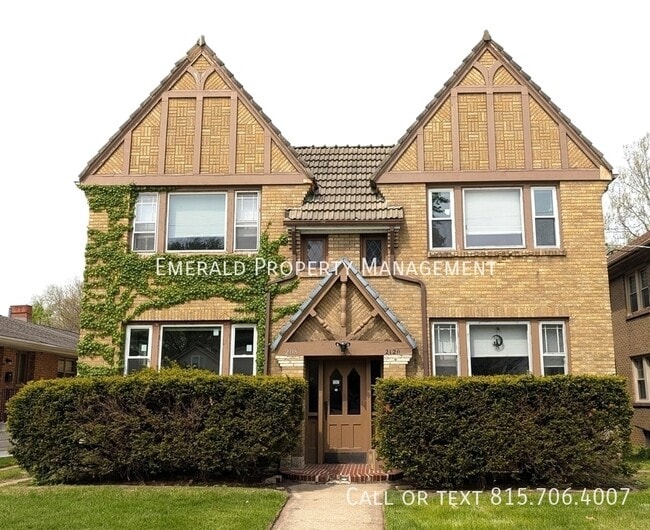 Building Photo - 2120 Douglas St Unit 1 S