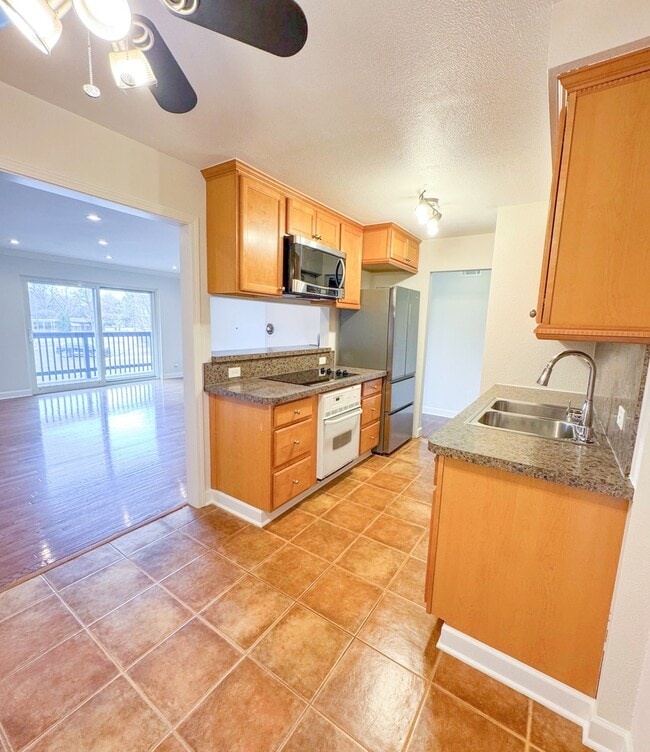 Photo - 675 Grove Terrace Unit 208