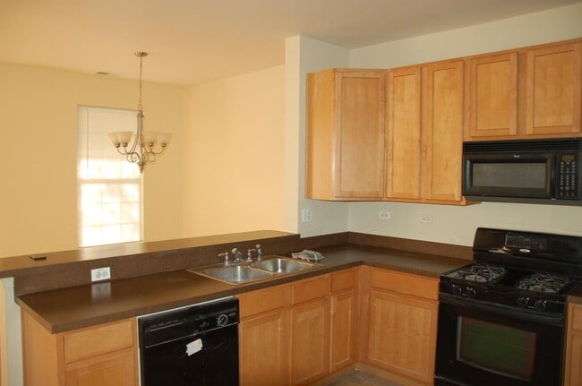 143 Springbrook Trl S