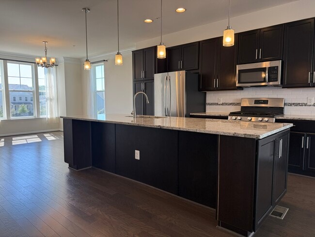 Building Photo - 5585 Peregrine Wy Rental