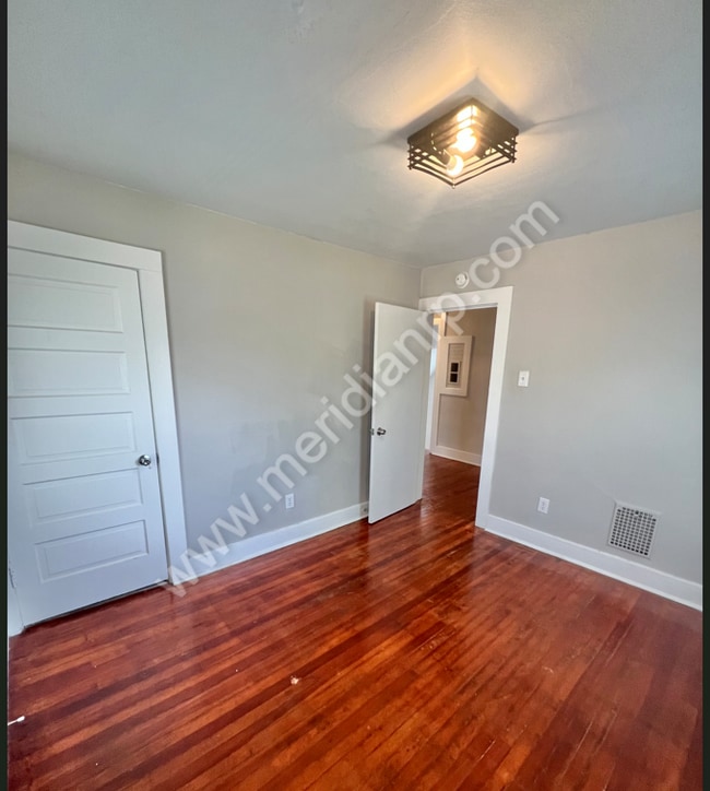 Photo - 1155 Kinsmoor Ave