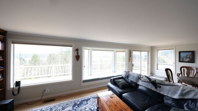 Photo - 3 Bed 2.5 Bath - View Home - Private Large Lot - Pet Friendly - NAS Whidbey